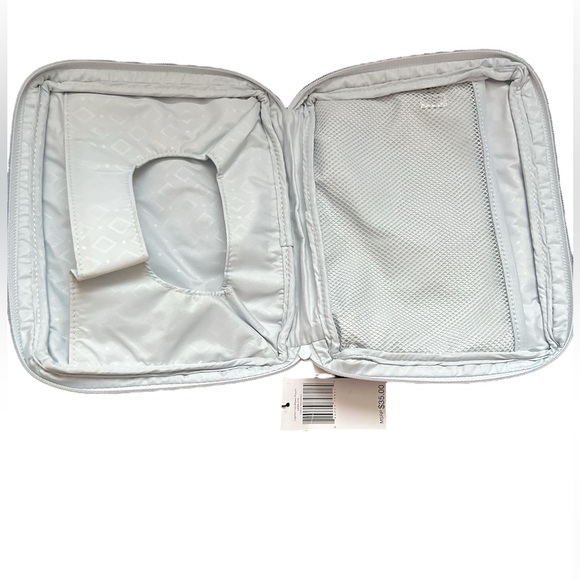 Vera Bradley - NWT Lisbon Medallion Pouch - Picture 2 of 2